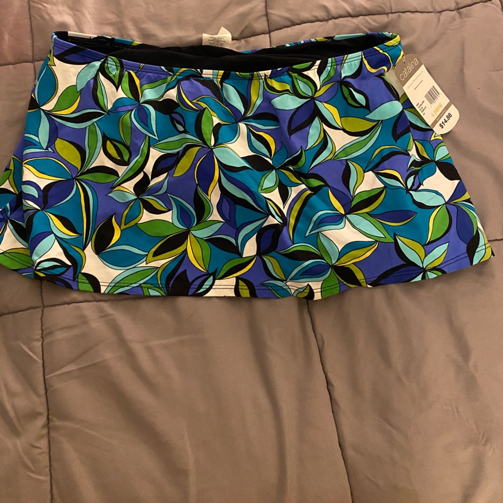 Swim skirt, never worn